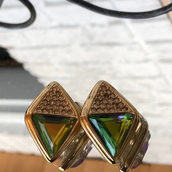 Oscar de la Ranta Aurora Borealis crystal gold tone earrings - Picture 2 of 6